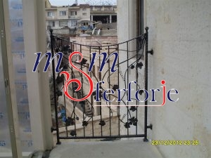 087 FERFORJE BAHÇE KORKULUKLARI