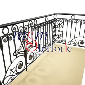 042 FERFORJE BALKON KORKULUK