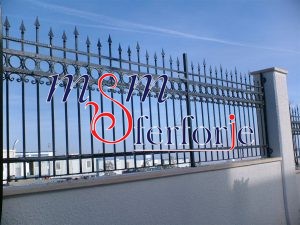 113 FERFORJE BAHÇE KORKULUKLARI