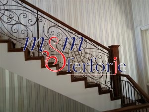 136 FERFORJE MERDİVEN KORKULUĞU