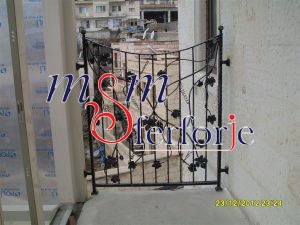 144 FERFORJE BALKON KORKULUK