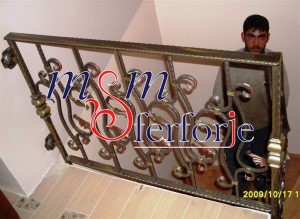 159 FERFORJE MERDİVEN KORKULUĞU